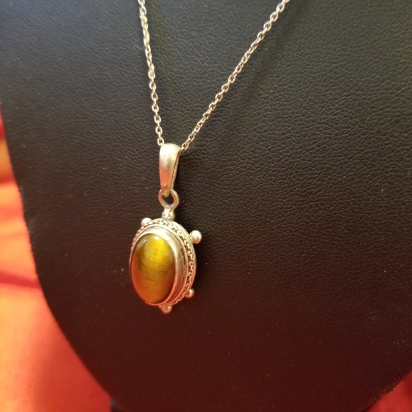 Silver Pendant. - Picture 1 of 5